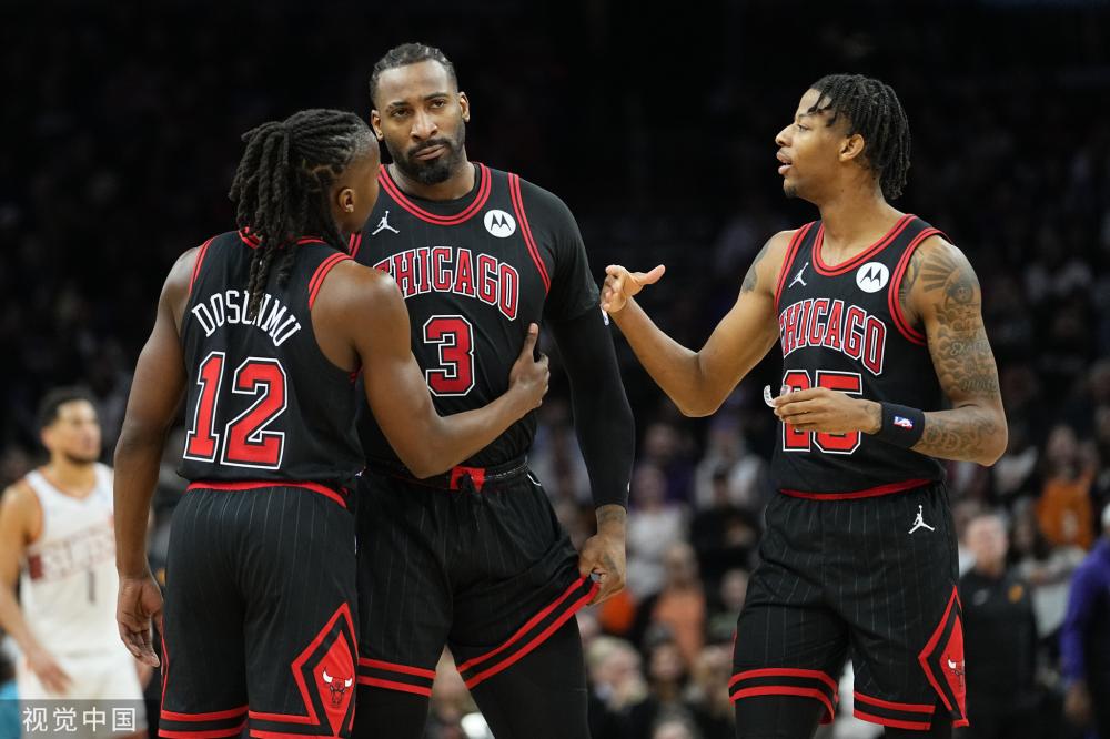 詹姆斯浓眉 詹姆斯浓眉